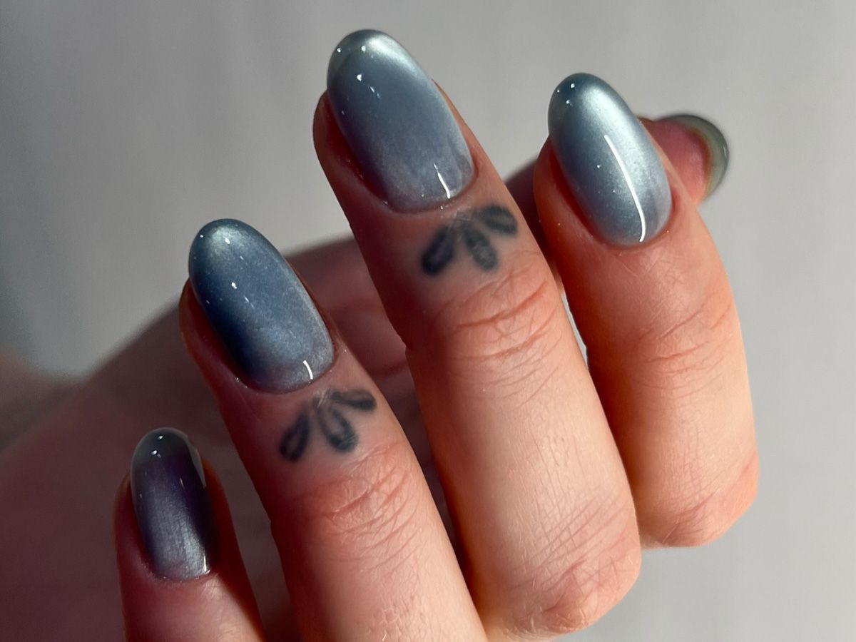 Light Blue Cat-Eye Gradient Light Blue Cat-Eye Gradient — Winter Blue Nails