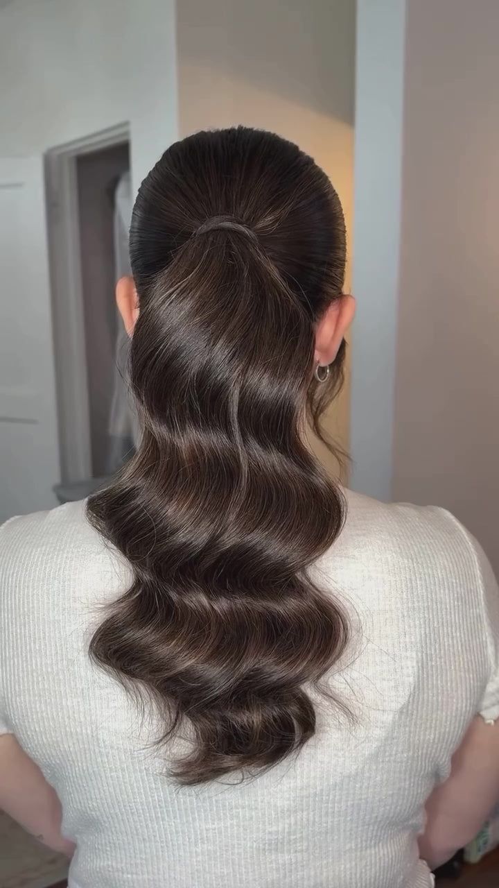 Sleek Ash Blonde Wavy High Ponytail — Winter Ponytail Hairstyles