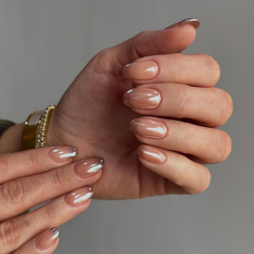 Nude Chrome French Tip Ovals Nude Chrome French Tip Ovals — Short Winter Acrylic Nails