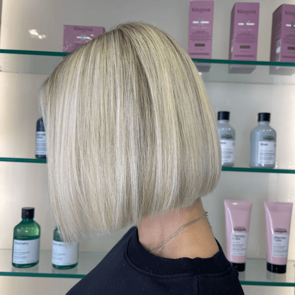 Sleek Ash Blonde Bob With Highlights Sleek Ash Blonde Bob With Highlights — Short Winter Haircuts