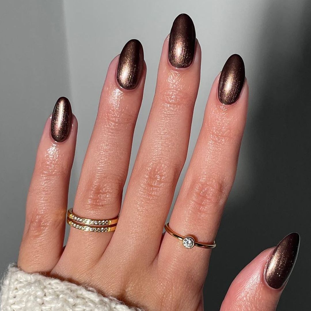Chrome Metallic Visual Idea Chrome Metallic Visual Idea — Chocolate Brown Nails