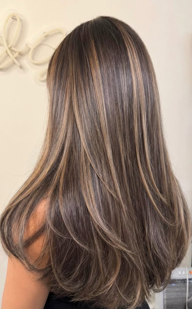 Layers Mushroom Brown with Blonde Highlights Layers Mushroom Brown with Blonde Highlights — Mushroom Brown Hair