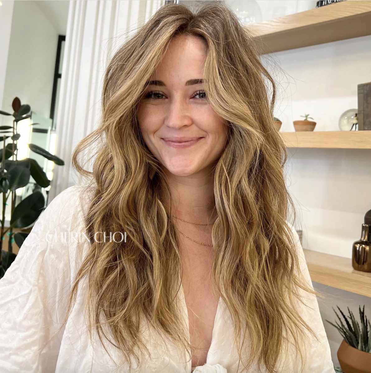 Dark Blonde With Honey & Ash Blonde Highlights — Low Maintenance Winter Hair Colors