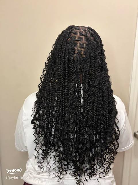 Loose Black Braids With Curly Ends — Winter Knotless Braids