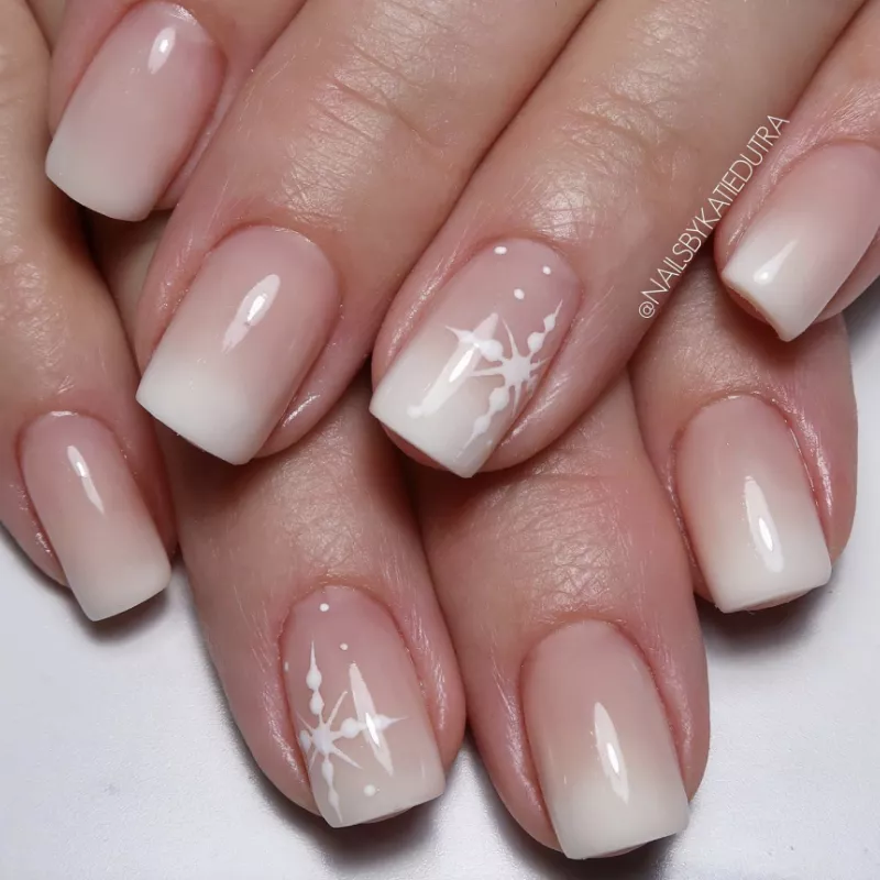 Short Square Nude White Snowflake Short Square Nude White Snowflake — Winter Ombre Nails