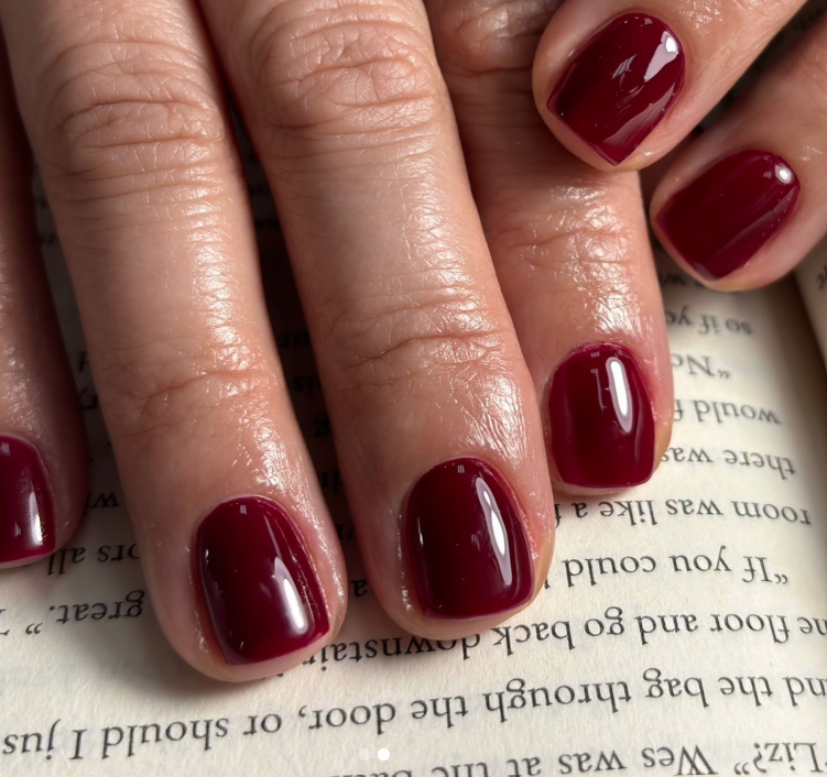 Short Deep Berry Red Glossy Nails Short Deep Berry Red Glossy Nails — Winter Red Nails
