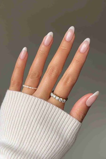 Short Oval Deer Print and Nude Nails Short Oval Deer Print and Nude Nails — Winter Dip Powder Nails