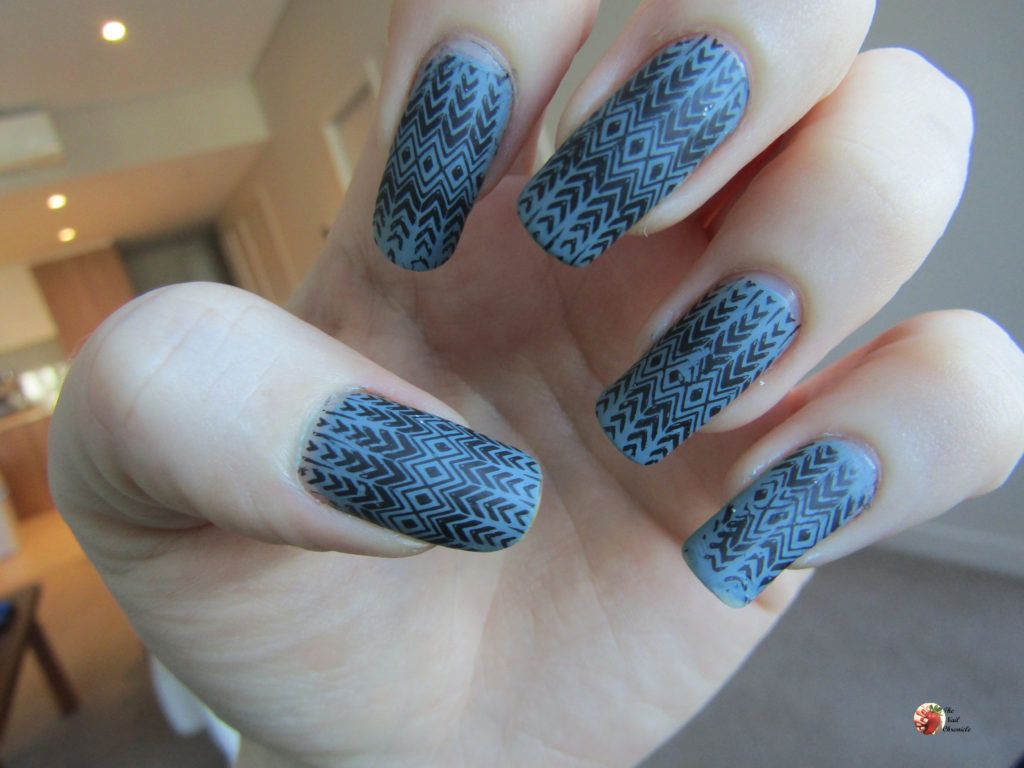 Long Square Matte Light Blue with Dark Geometric Long Square Matte Light Blue with Dark Geometric — Winter Matte Nails