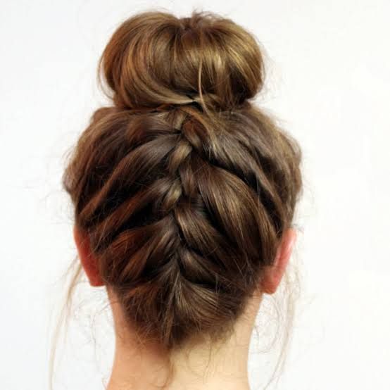 Dark Brown Braided Bun With Highlights Dark Brown Braided Bun With Highlights — Easy Winter Hairstyles