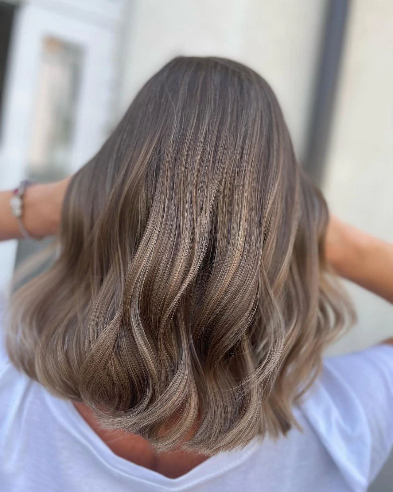 Visual Idea — Flowing Waves Winter Highlights