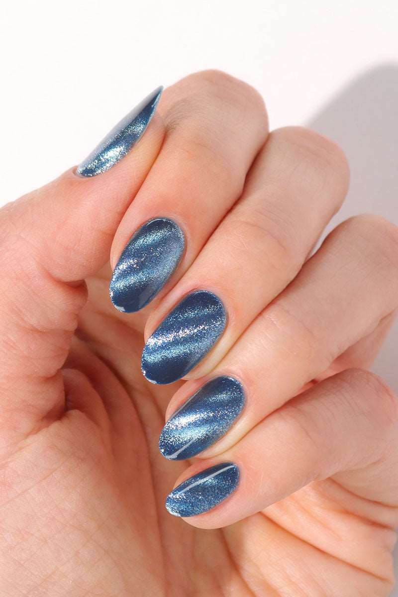 Deep Blue Shimmering Magnetic Cat Eye — Velvet Nails