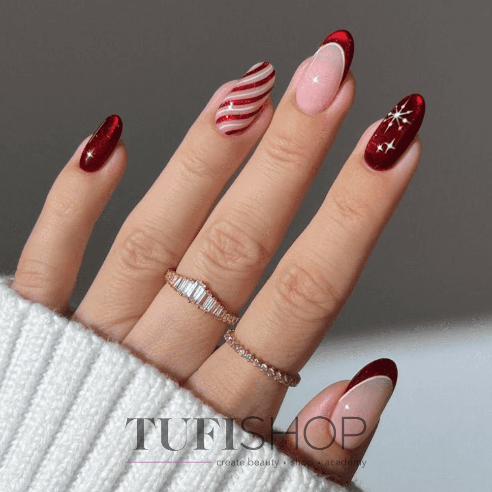 Medium Oval Red White Candy Cane Stripes Medium Oval Red White Candy Cane Stripes — Winter Oval Nails