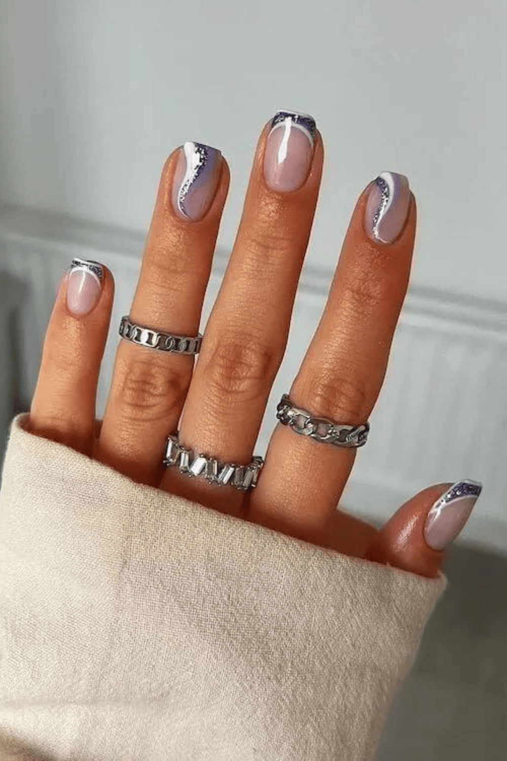 Abstract Glitter French Tip Nails Abstract Glitter French Tip Nails — Short Winter Nails