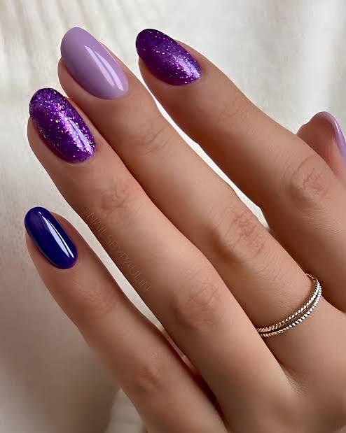 Medium Almond Purple with Glitter Accents Medium Almond Purple with Glitter Accents — Winter Purple Nails