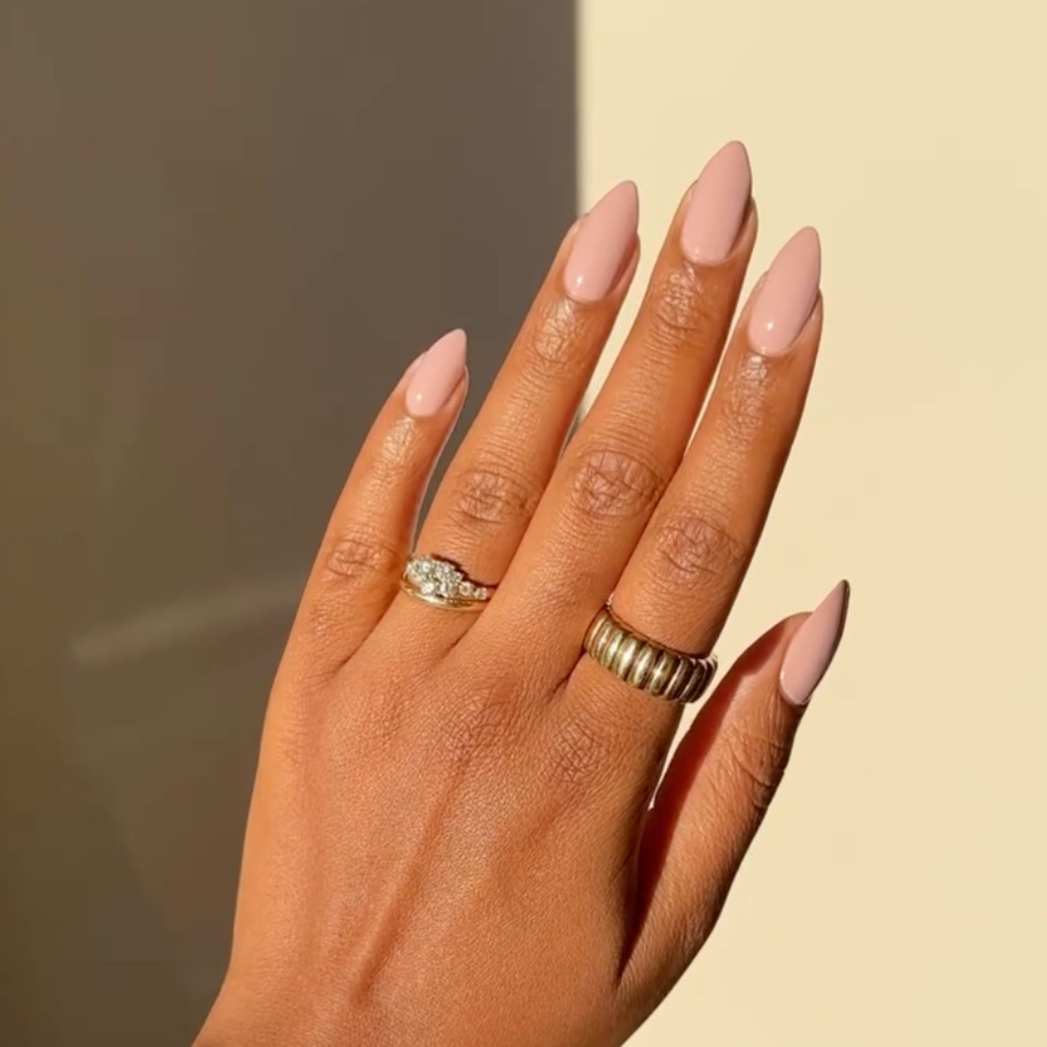 Medium Stiletto Dusty Rose Glossy Medium Stiletto Dusty Rose Glossy — Winter Nude Nails