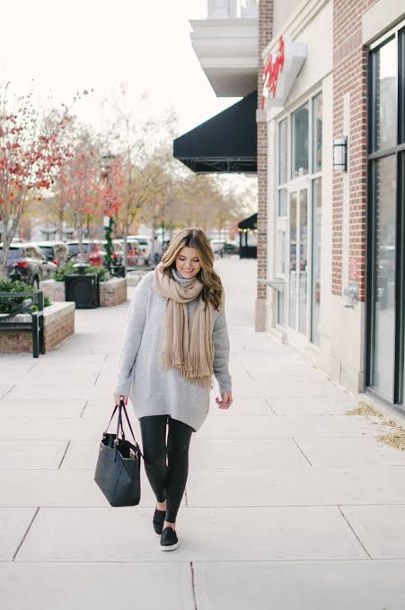 Tunic Sweater and Knit Scarf for a Comfortable Ensemble — Winter Outfits with Leggings