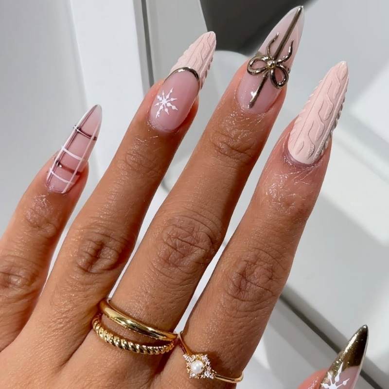 Pale Pink Gold Bow Cable Knit Nails Pale Pink Gold Bow Cable Knit Nails — Long Winter Nails