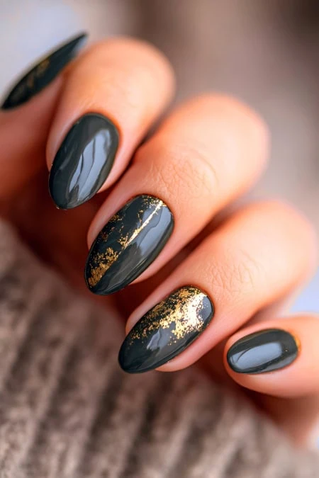 Deep Grey with Scattered Gold Foil Accents Deep Grey with Scattered Gold Foil Accents — Winter Nail Designs
