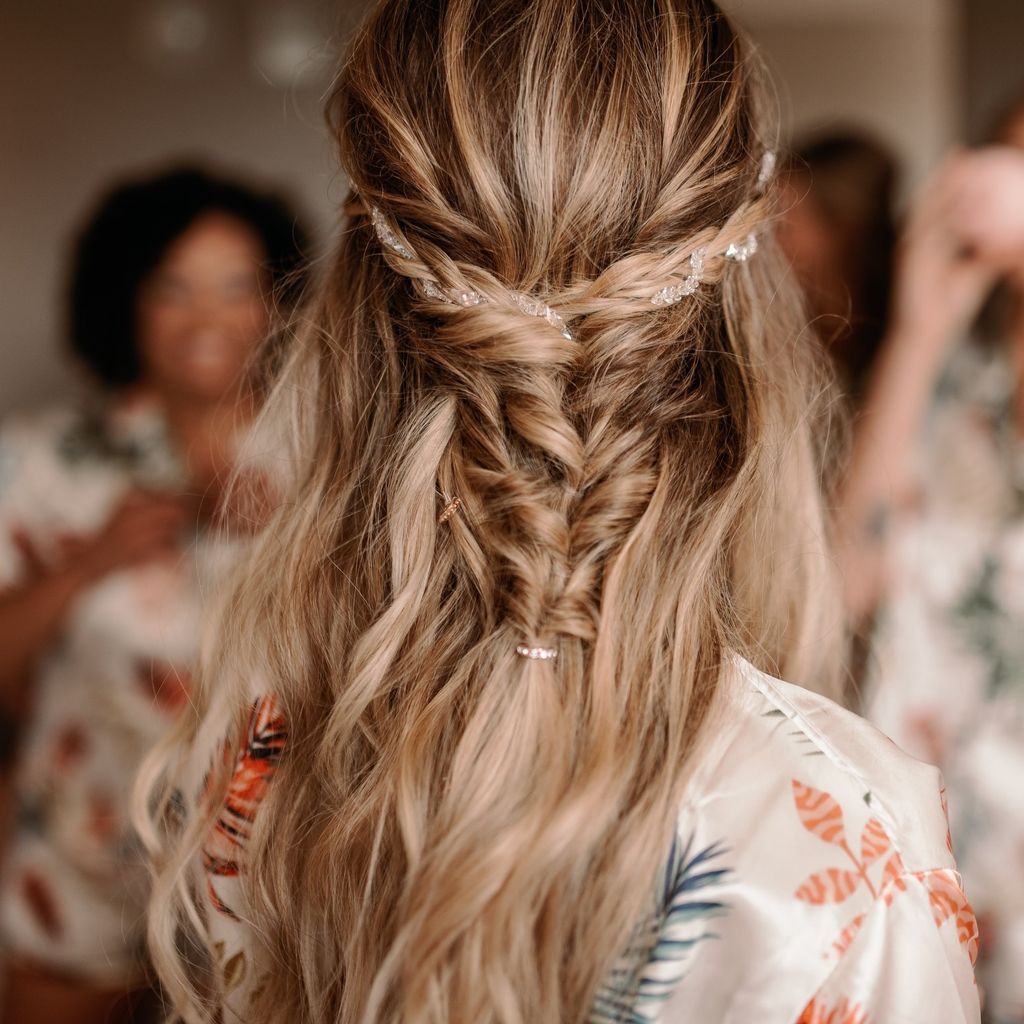 Half-Up Fishtail Braid With Loose Waves Half-Up Fishtail Braid With Loose Waves — Winter Wedding Hairstyles