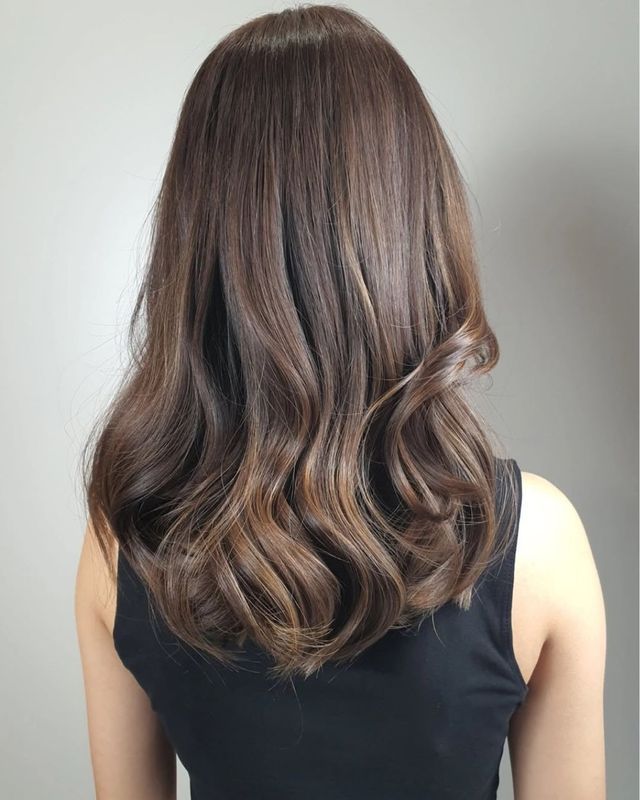 Middle Visual Idea Middle Visual Idea — Chestnut Brown Hair