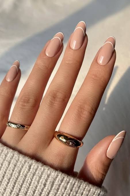 Medium Almond Modern French Line Medium Almond Modern French Line — Winter Nude Nails