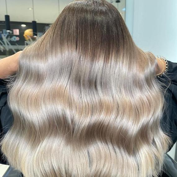 Ash Brown Wavy Blowout Ash Brown Wavy Blowout — Mushroom Brown Hair