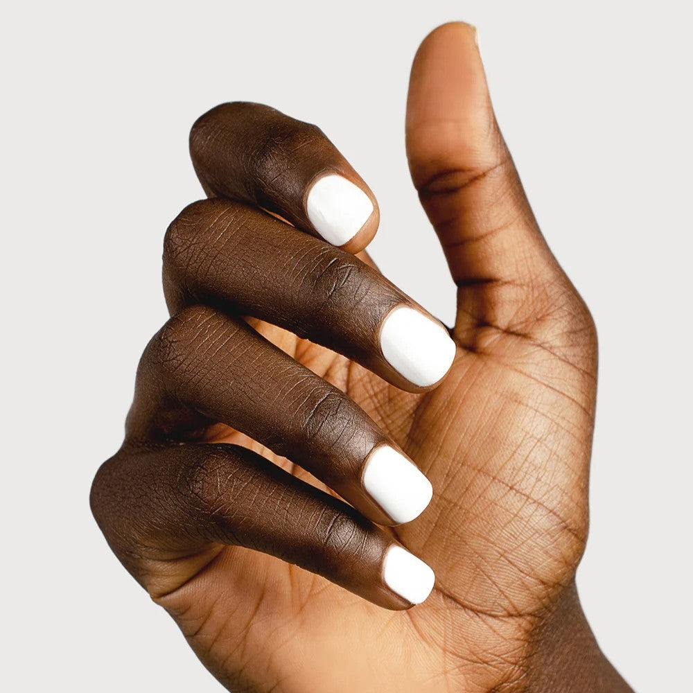 Bright White Glossy Short Round Nails Bright White Glossy Short Round Nails — Winter Nail Colors for Dark Skin