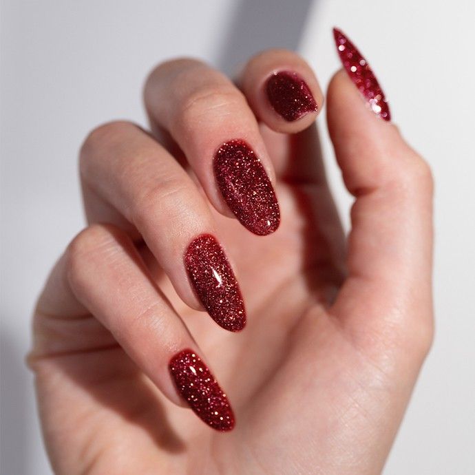 Glitter Visual Idea Glitter Visual Idea — Winter Red Nails