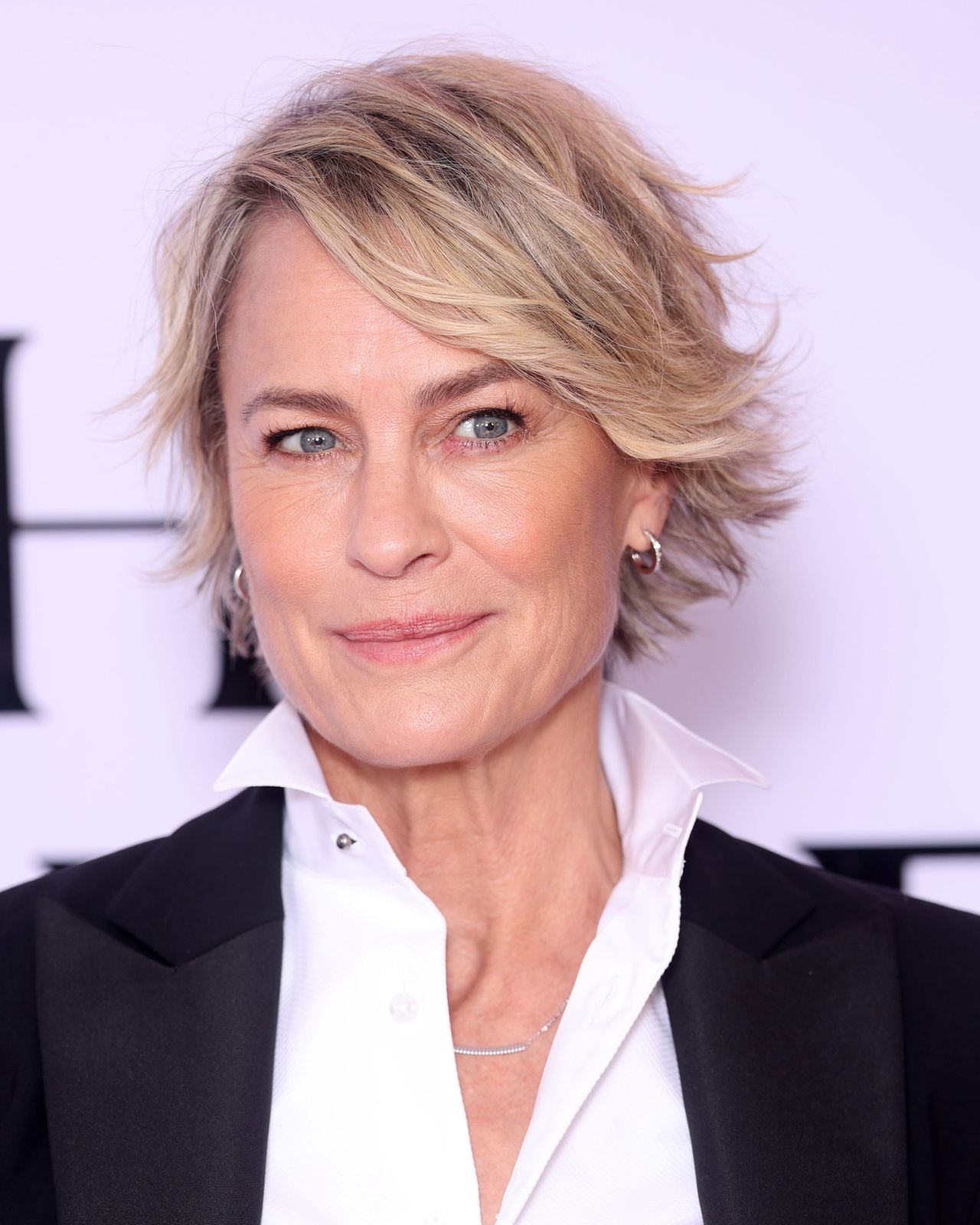 Medium Brown Bob With Subtle Wave Medium Brown Bob With Subtle Wave — Winter Hairstyles for Short Hair