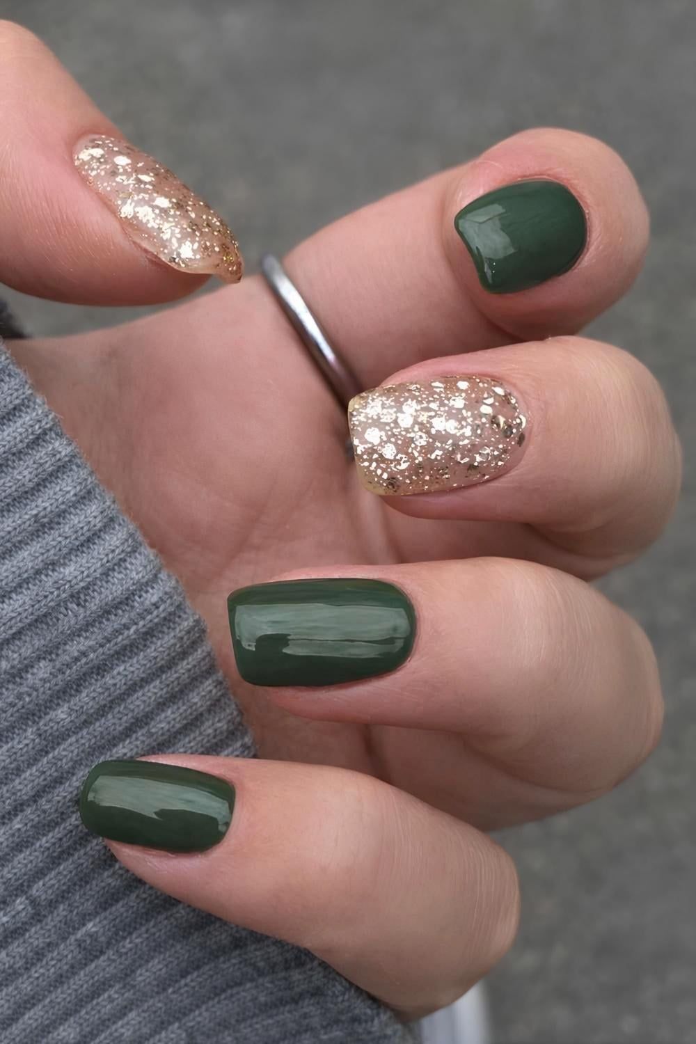 Deep Green Gold Glitter Square Nails Deep Green Gold Glitter Square Nails — Winter Green Nails