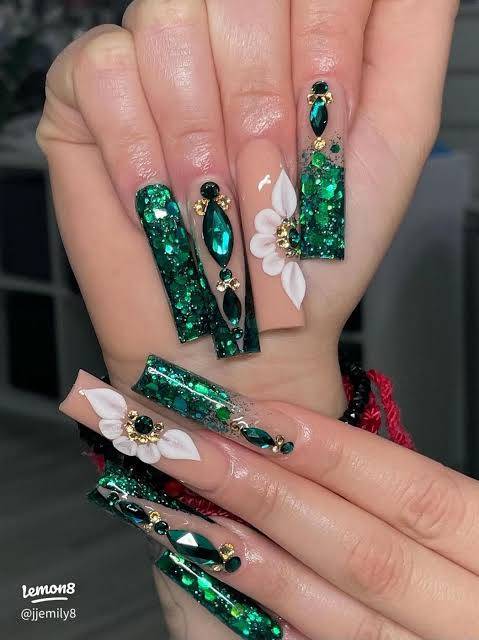 Night Out Festive Visual Idea — Emerald Green Nails