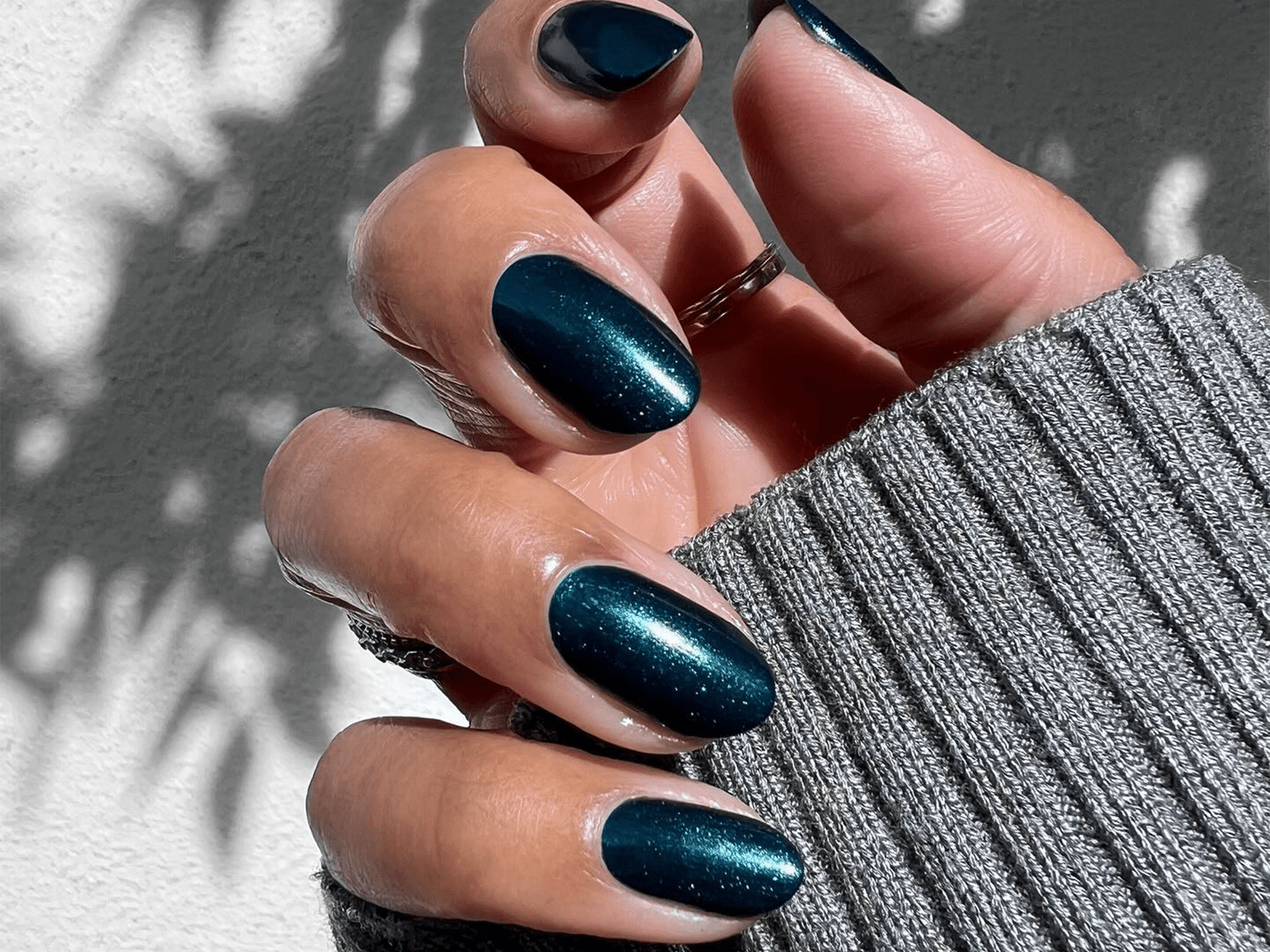 Muted Grey-Purple Lace Stripe Nails Muted Grey-Purple Lace Stripe Nails — Winter Nails