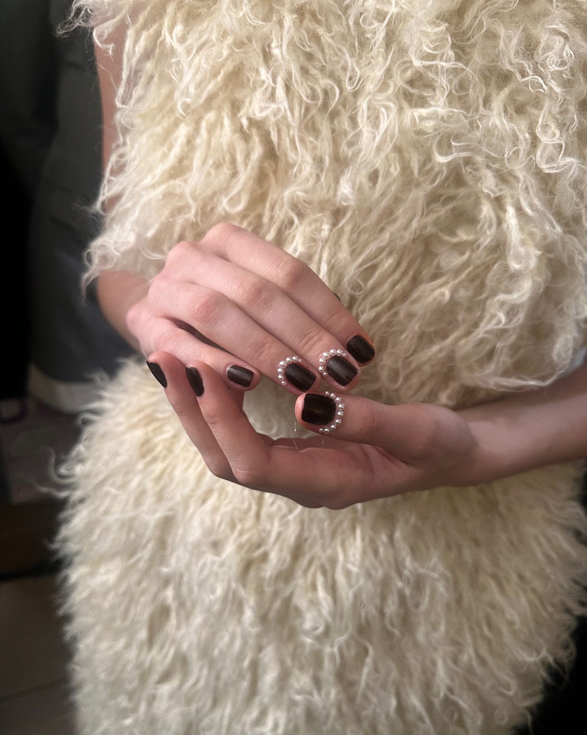 Dark Brown with Pearl Cuticle Embellishments Dark Brown with Pearl Cuticle Embellishments — Fall to Winter Nails