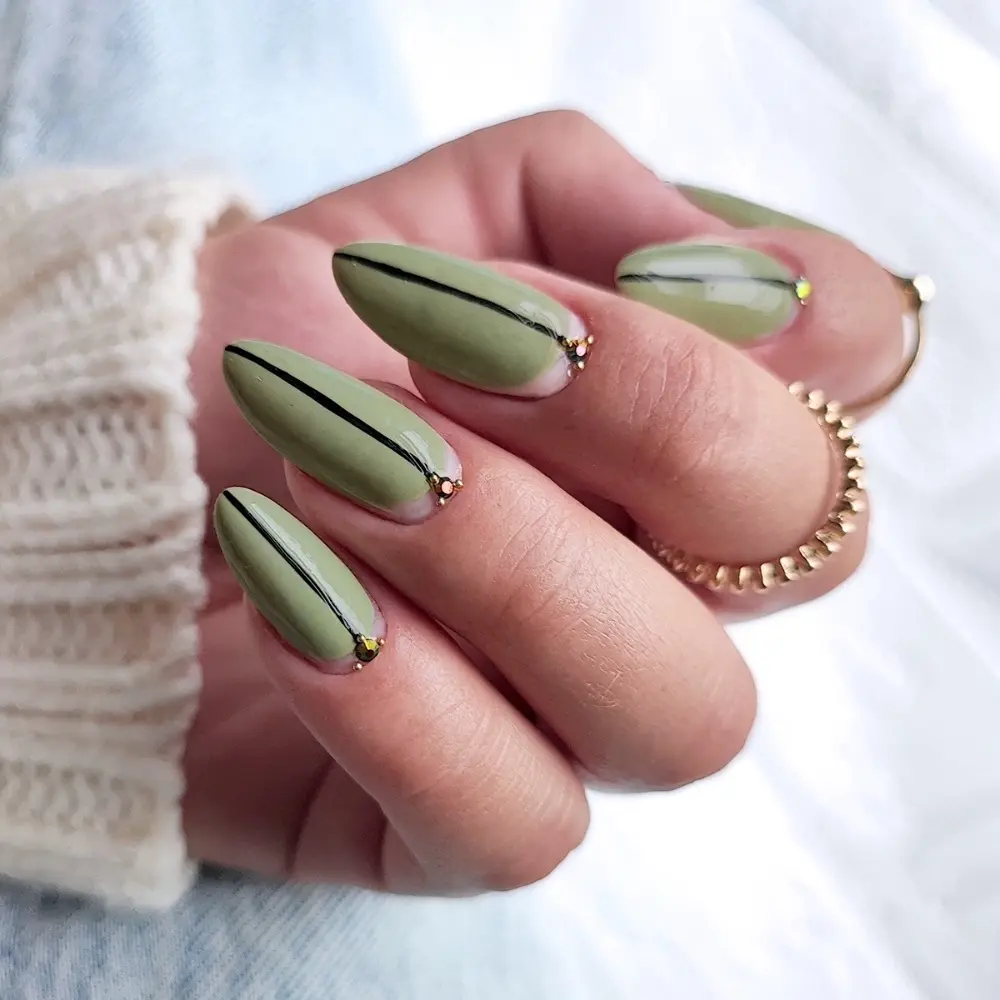 Light Green Black Line Gold Stud Nails Light Green Black Line Gold Stud Nails — Winter Green Nails