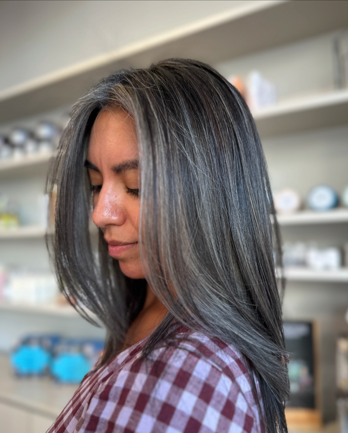 Collarbone Waves Vibrant Gray — Gray Blending Highlights