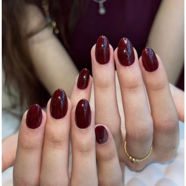 Classic Rich Deep Burgundy Glossy Oval Nails — Burgundy Nails