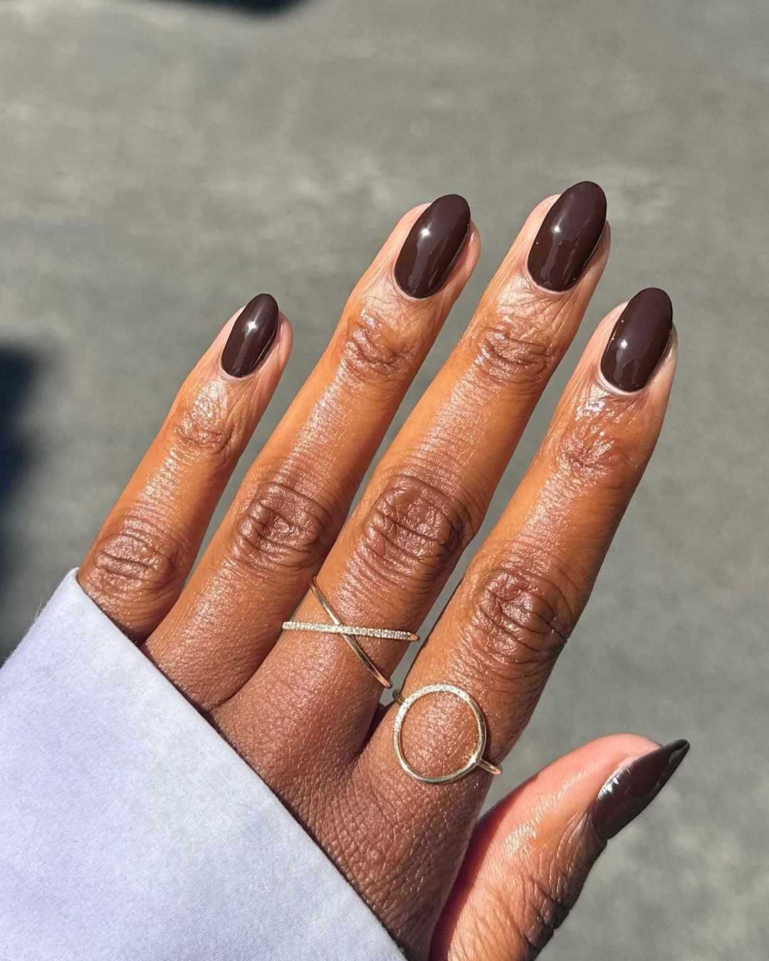 Deep Dark Chocolate Glossy Oval Nails Deep Dark Chocolate Glossy Oval Nails — Chocolate Brown Nails