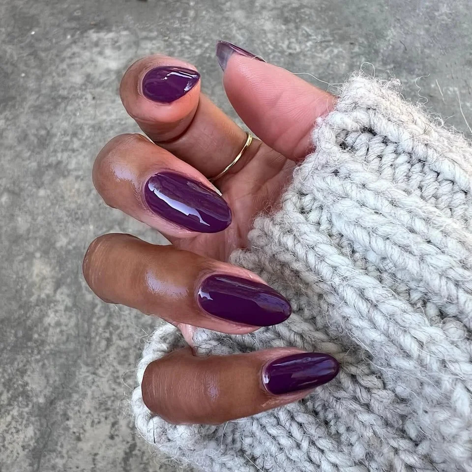 High Gloss Deep Plum Almond Glossy Nails High Gloss Deep Plum Almond Glossy Nails — Winter Acrylic Nail Colors