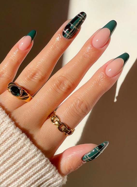 Forest Green Plaid French Tip Nails Forest Green Plaid French Tip Nails — Winter Green Nails