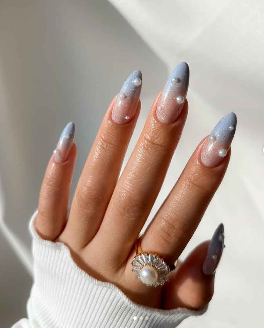 Gradient Pearl Long Almond Nails — Short Winter Almond Nails