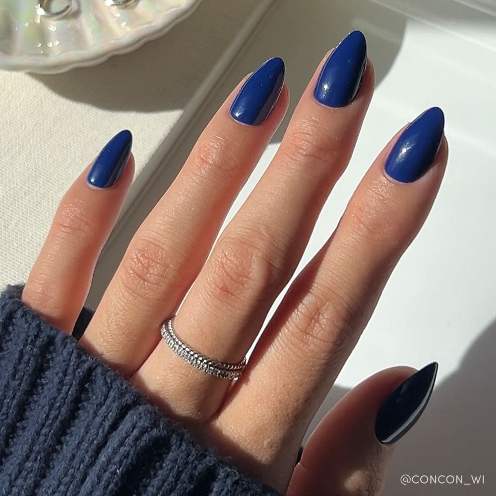 Medium Stiletto Glossy Navy — Navy Blue Nails