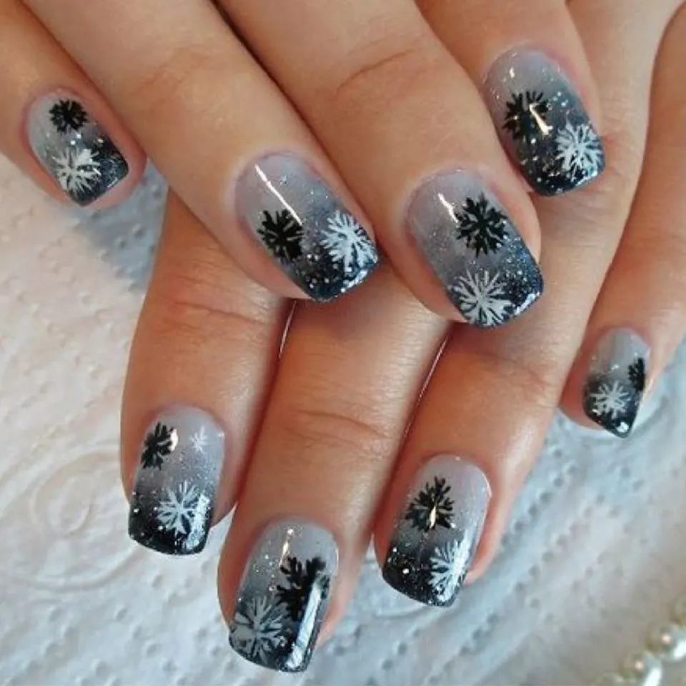 Matte Snowflake Gradient Nails Matte Snowflake Gradient Nails — Short Winter Square Nails