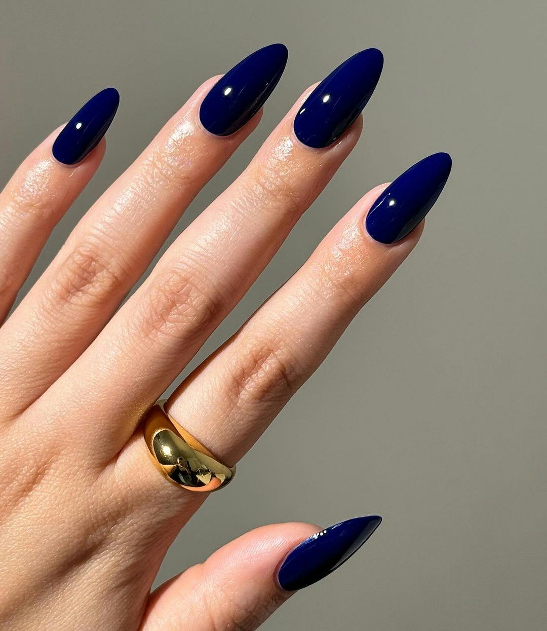 High Gloss Deep Navy Blue Stilettos — Winter Nail Colors