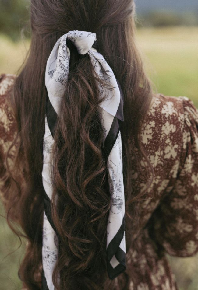 Back View Visual Idea Back View Visual Idea — Winter Hairstyles with Scarf