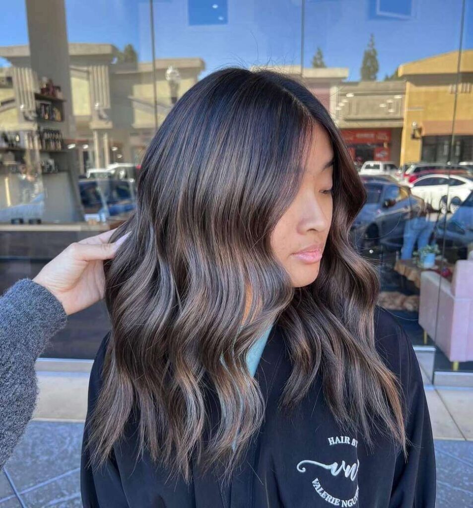 Dark Brown With Ash Blonde Highlights Collarbone — Winter Brown Hair Colors