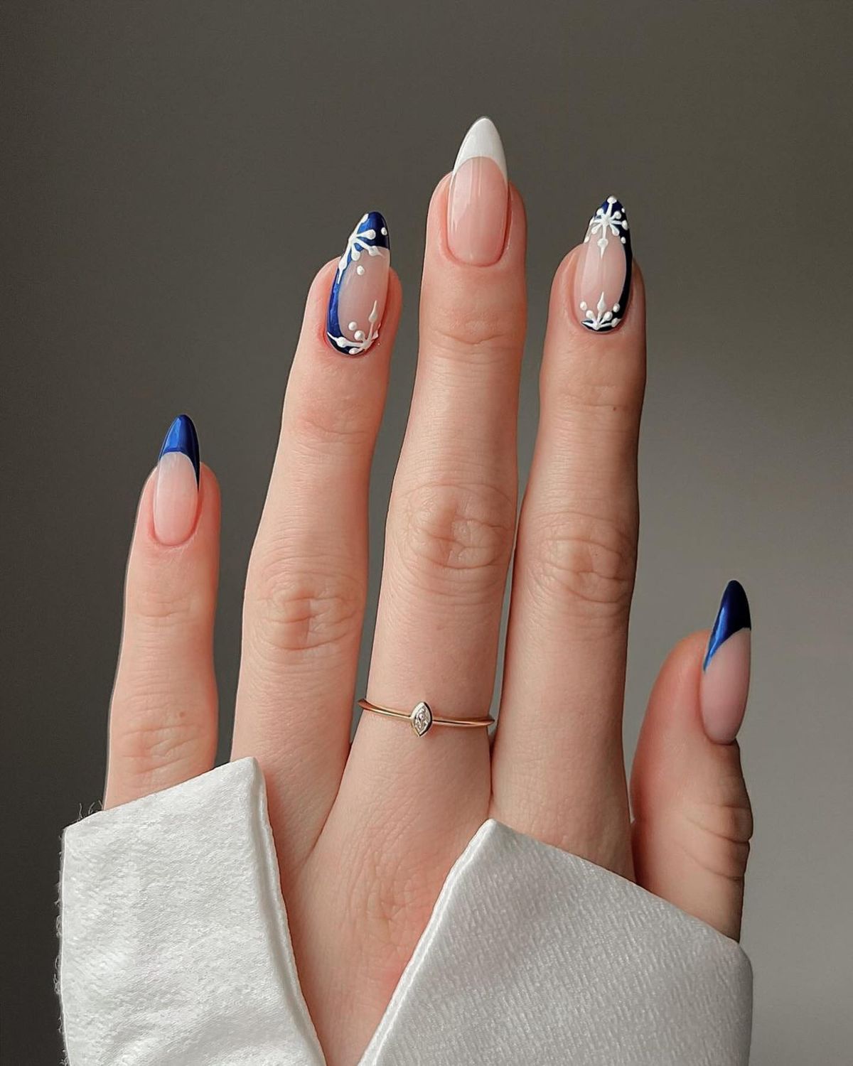 Glossy Blue and White Snowflake French Tip Nails Glossy Blue and White Snowflake French Tip Nails — Winter French Tip Nails