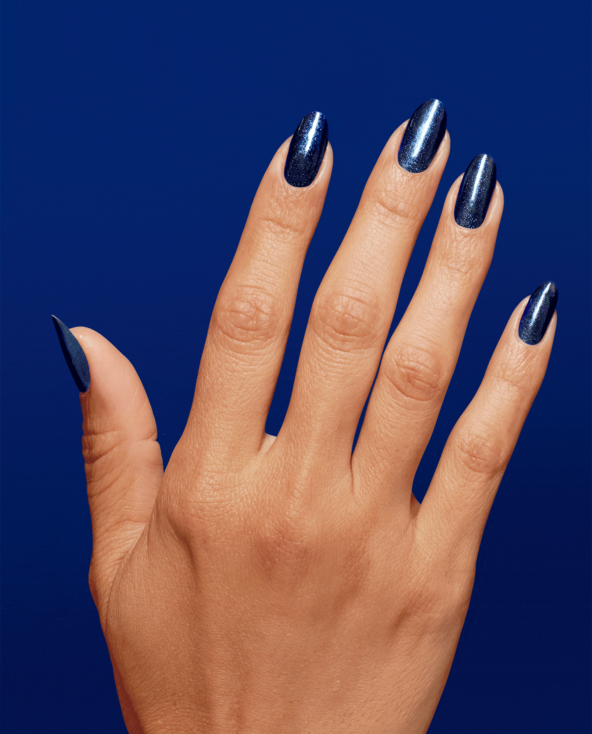 Medium Oval Yin Yang Glitter Art — Navy Blue Nails