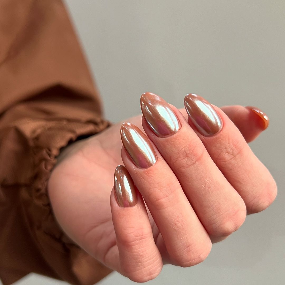 Shimmering Rose Gold Chrome Oval Nails — Winter Formal Nails