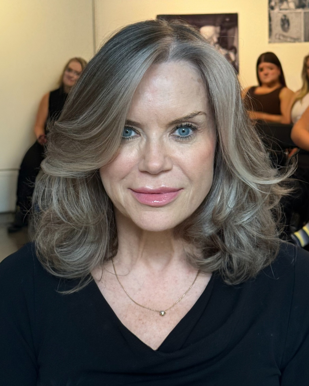 Collarbone Wavy Gray Brown Blend — Gray Blending Highlights