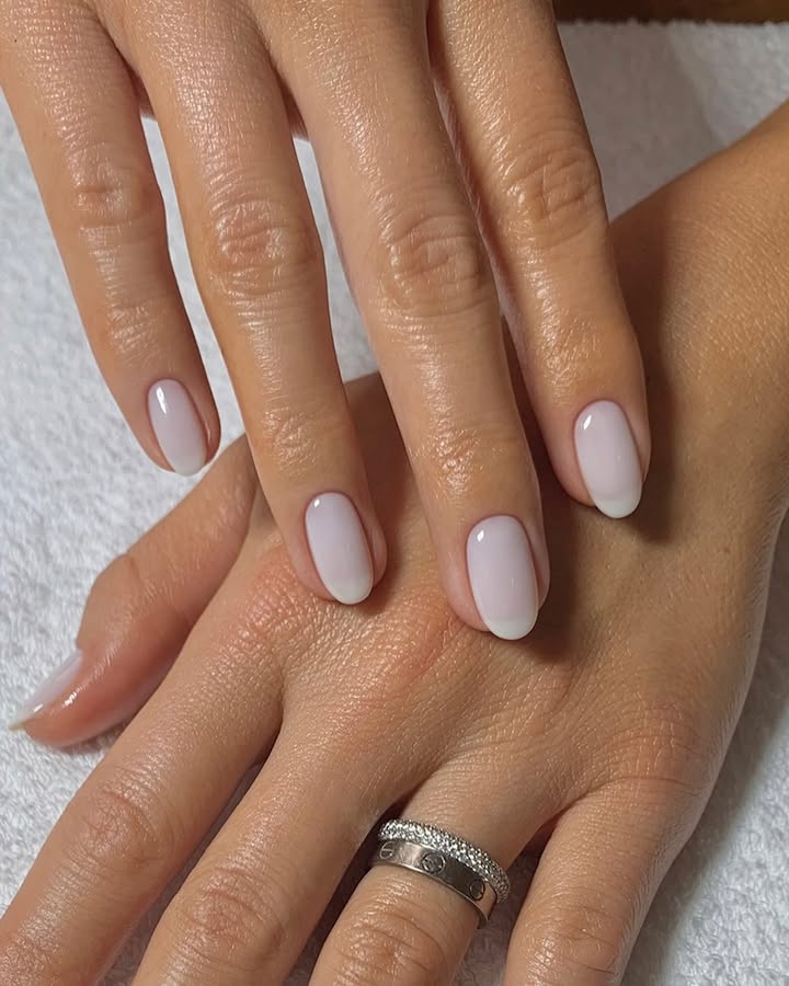 Short Round Classic French Manicure Short Round Classic French Manicure — Winter Wedding Nails